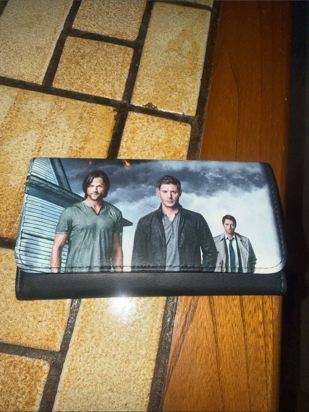 Supernatural wallet  -  BNWT